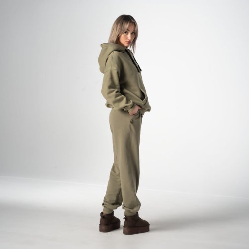 Oliwkowe spodnie dresowe joggery oversize damskie Oliwkowe spodnie dresowe joggery oversize damskie