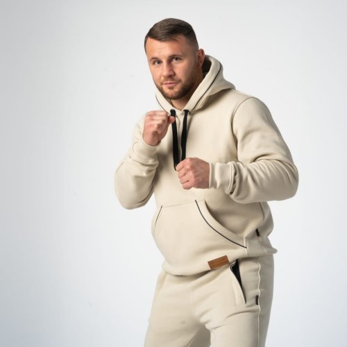 Kremowy dres męski komplet bawełniany Kremowa bluza kangurka męska z kapturem