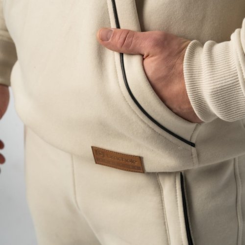 Kremowy dres męski komplet bawełniany Bluza kangurka męska z czarnymi akcentami