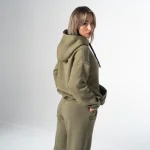Luźna oliwkowa bluza z kapturem damska