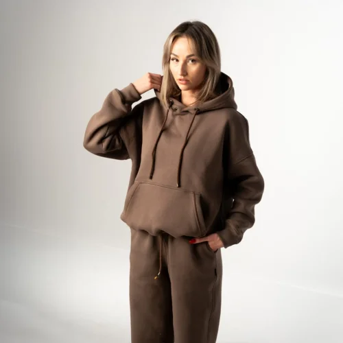 Brązowy bawełniany dres damski oversize Brązowa bluza damska z bawełny