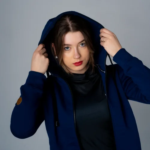 Granatowa bluza damska rozpinana z kapturem Granatowa bluza dsamska z kapturem.webp